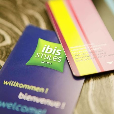 Ibis Styles Guyancourt Versailles Exteriér fotografie