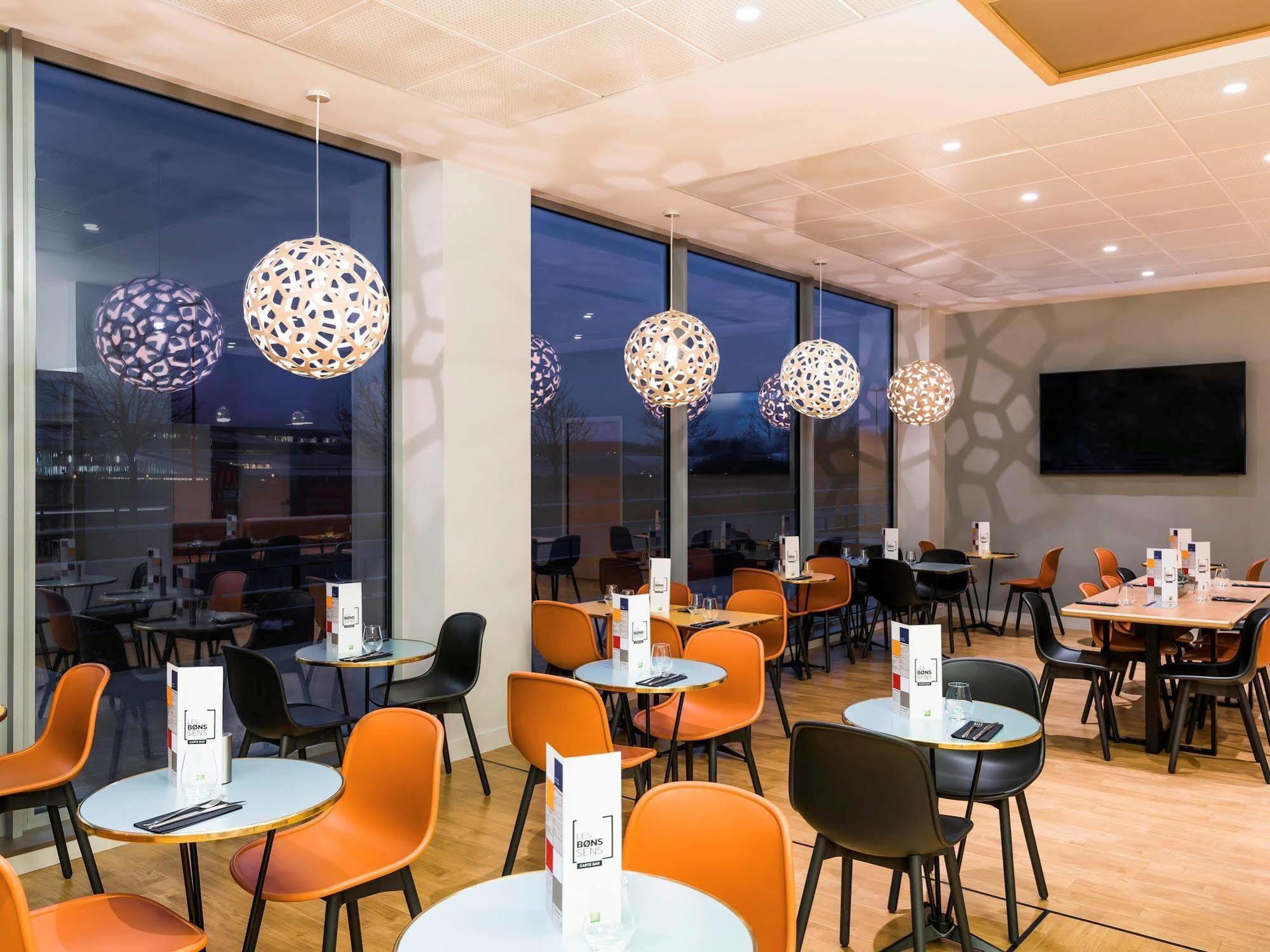 Ibis Styles Guyancourt Versailles Exteriér fotografie