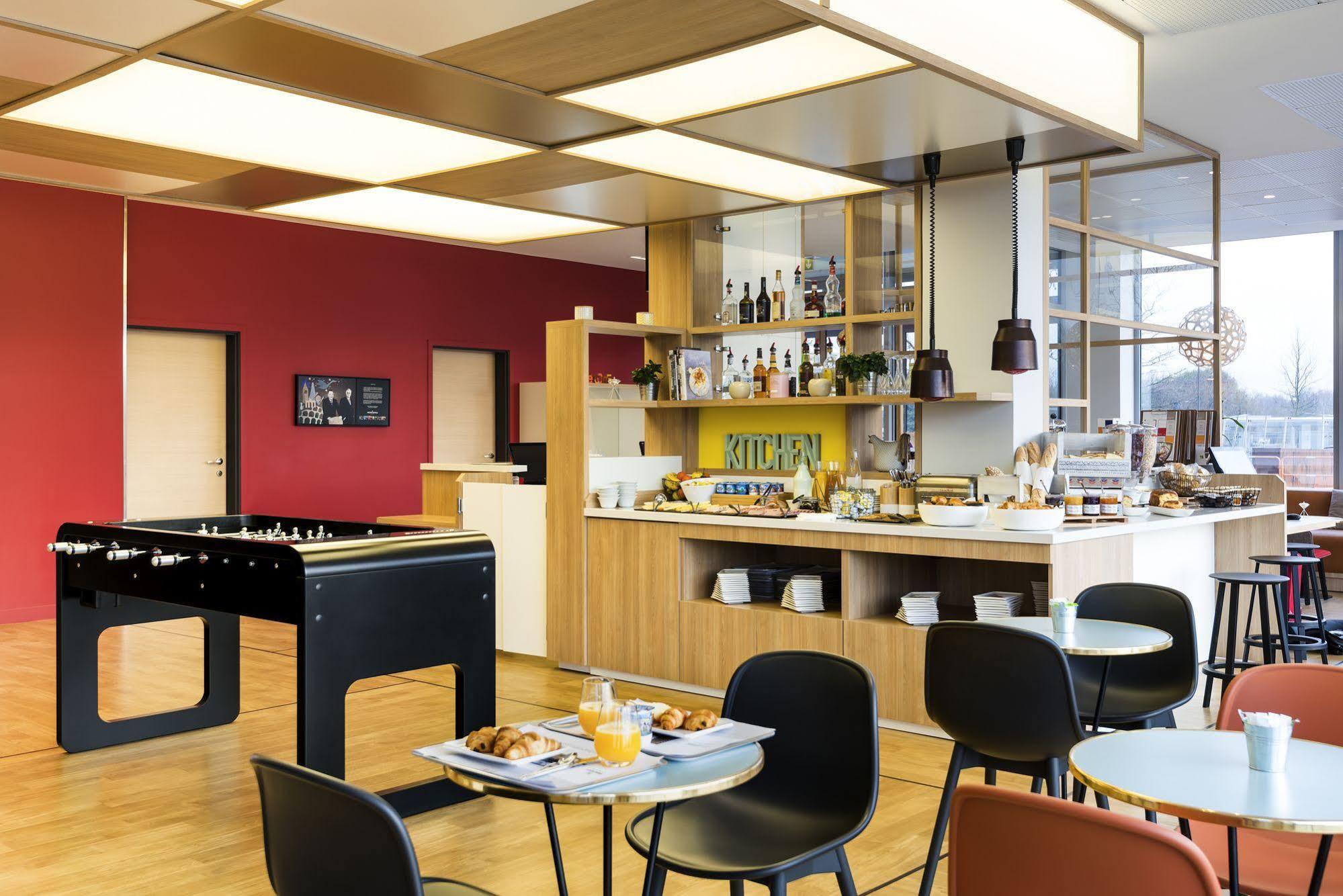 Ibis Styles Guyancourt Versailles Exteriér fotografie